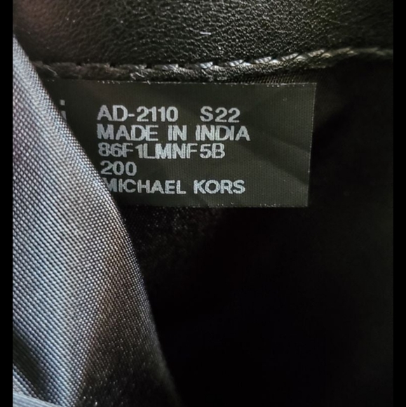 New michael kors wallet Authentic bifold with box - Picture 5 of 10